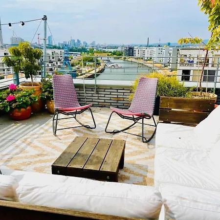 Stylish Riverfront Penthouse With Skyline View * أوفنباخ
