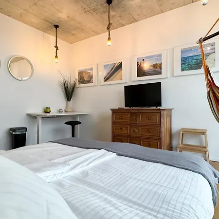 شقة Stylish Riverfront Penthouse With Skyline View أوفنباخ