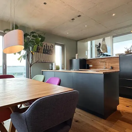 Stylish Riverfront Penthouse With Skyline View * أوفنباخ