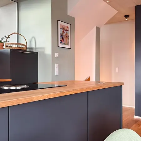 شقة Stylish Riverfront Penthouse With Skyline View *